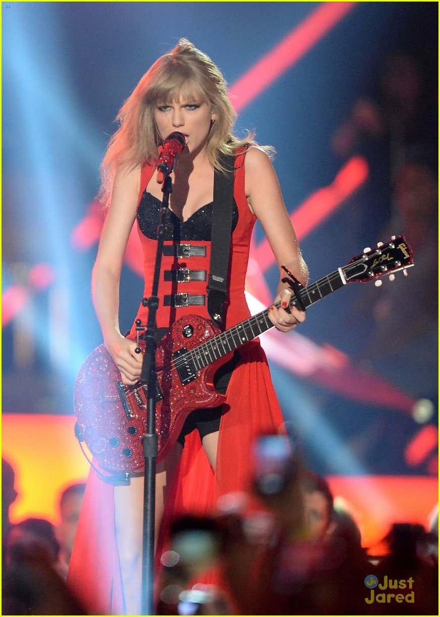 taylor swift red performance cmt music awards 2013 watch now 05