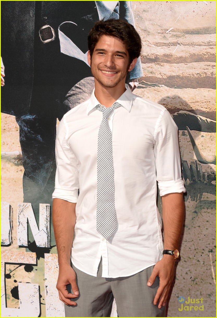 tyler posey crystal reed lone ranger premiere 11