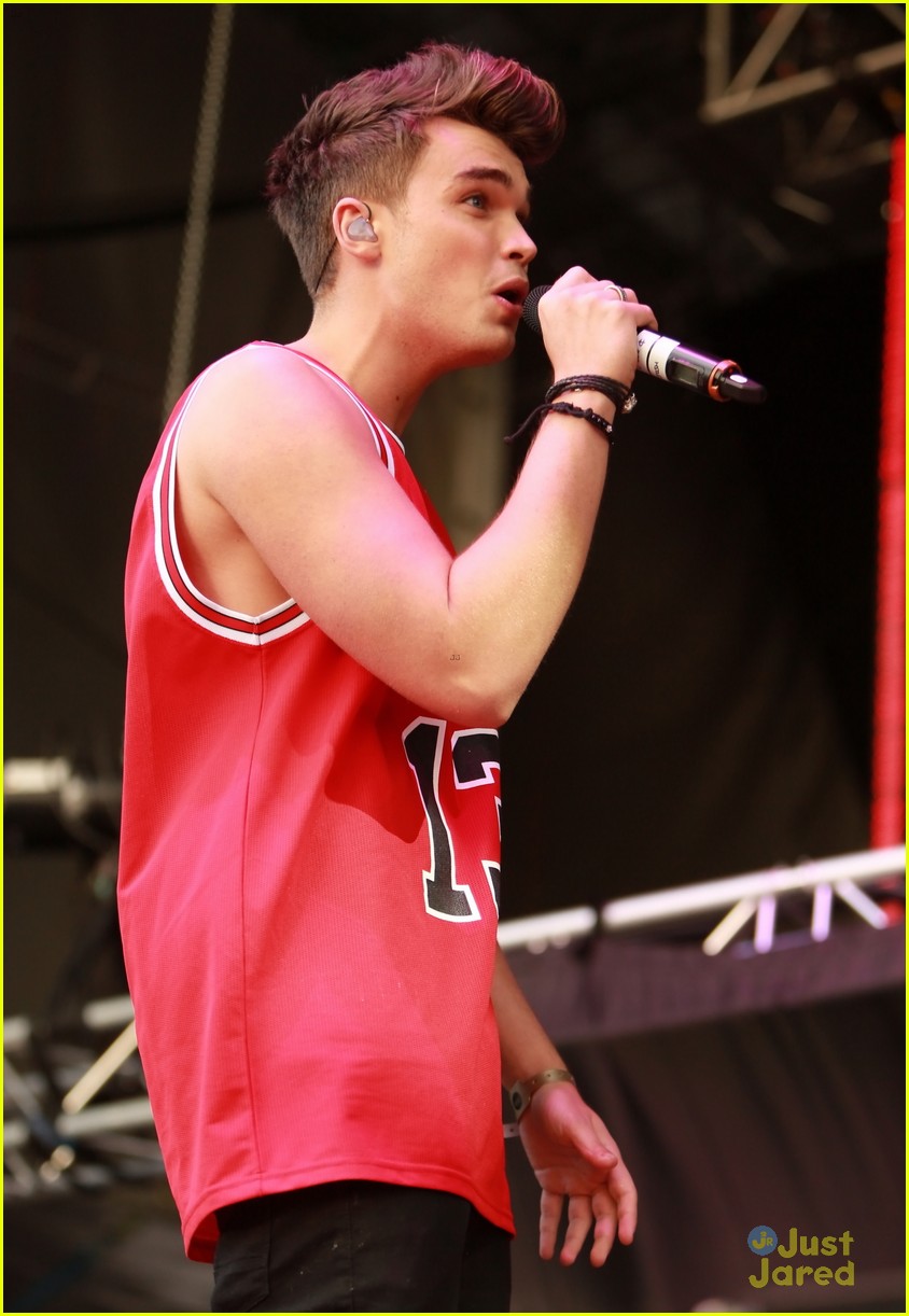 union j performs at chester rocks 2013 07