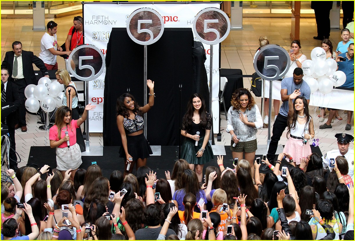 fifth harmony square one mall 03