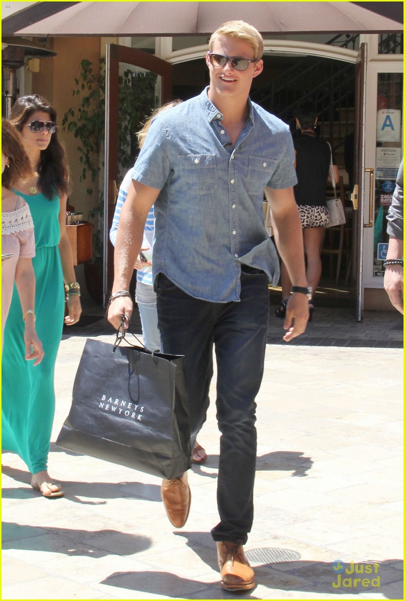 alexander ludwig extra appearance at the grove 01