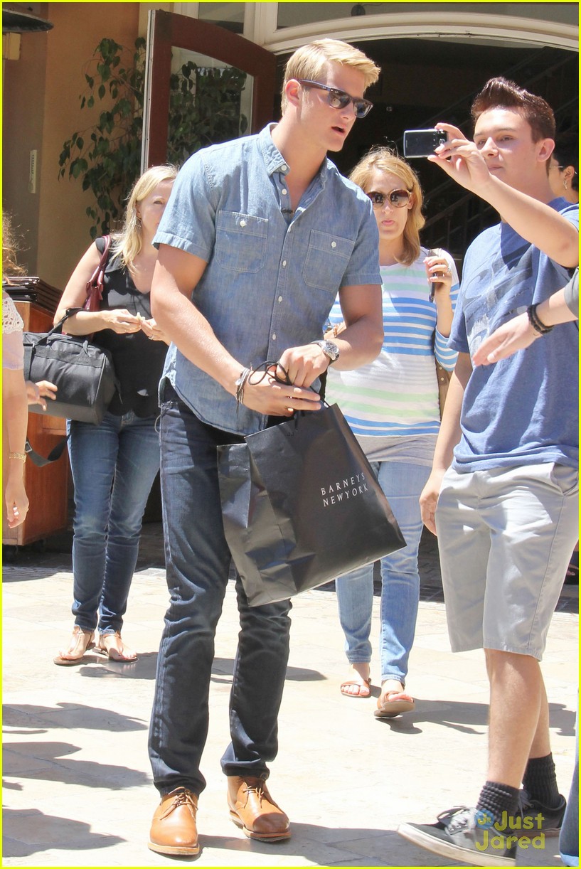 alexander ludwig extra appearance at the grove 05