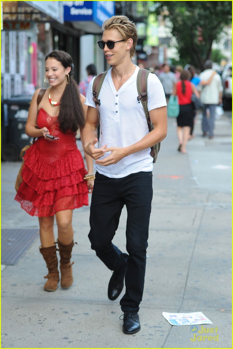 annasophia robb austin butler carrie diaries filming with lindsey gort 14