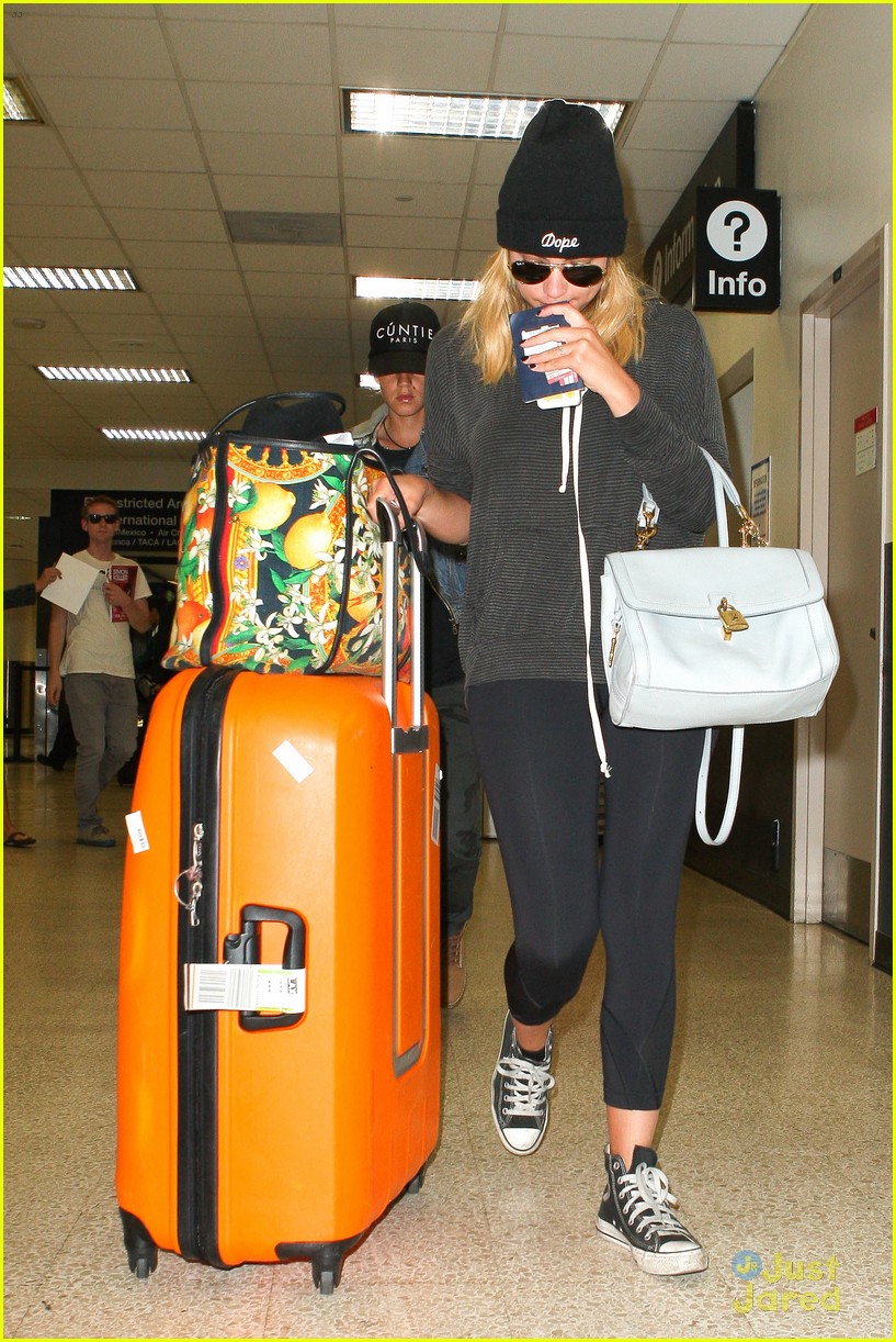 ashley benson back home after rome trip 07