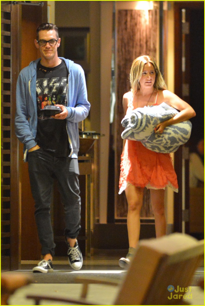 ashley tisdale pre birthday outing with christopher french 02
