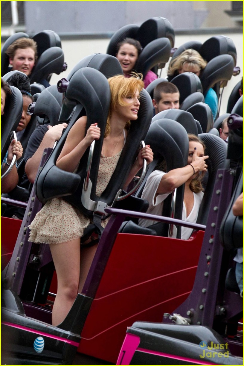 bella thorne six flags stop 02