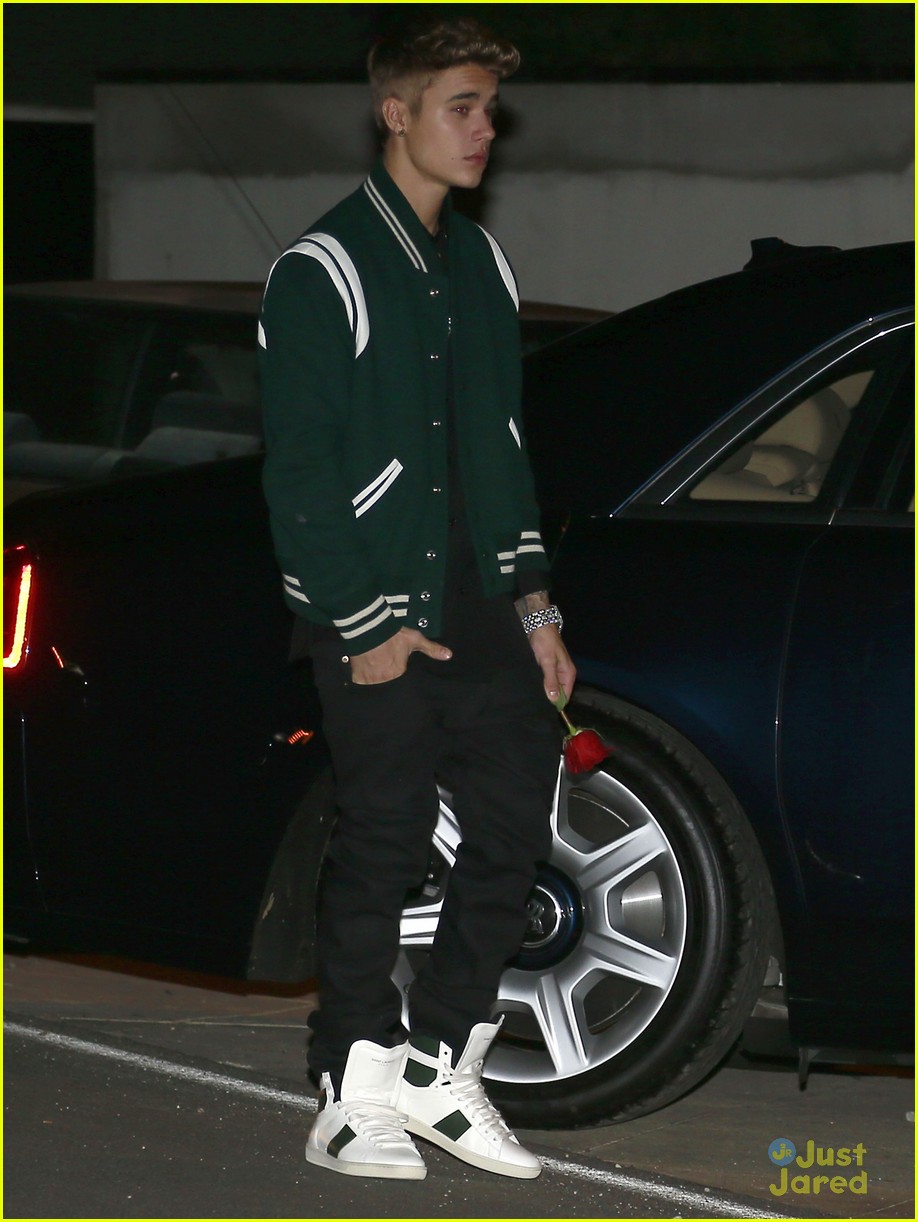 justin bieber attends selena gomez sbirthday party 04
