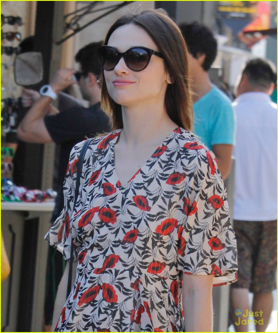 crystal reed my mom told me to date a backstreet boy 01