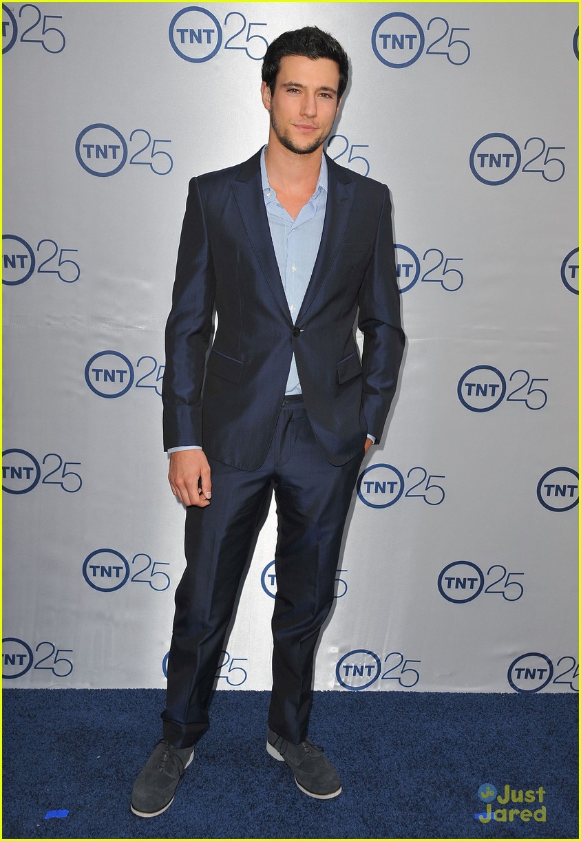 drew roy connor jessup tnt 25 anniversary party 01