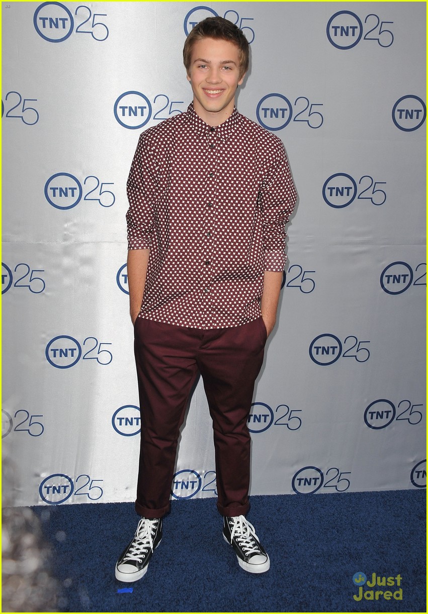 drew roy connor jessup tnt 25 anniversary party 02