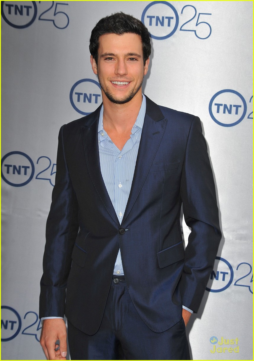 drew roy connor jessup tnt 25 anniversary party 05