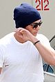 zac efron leaves his fly down 04