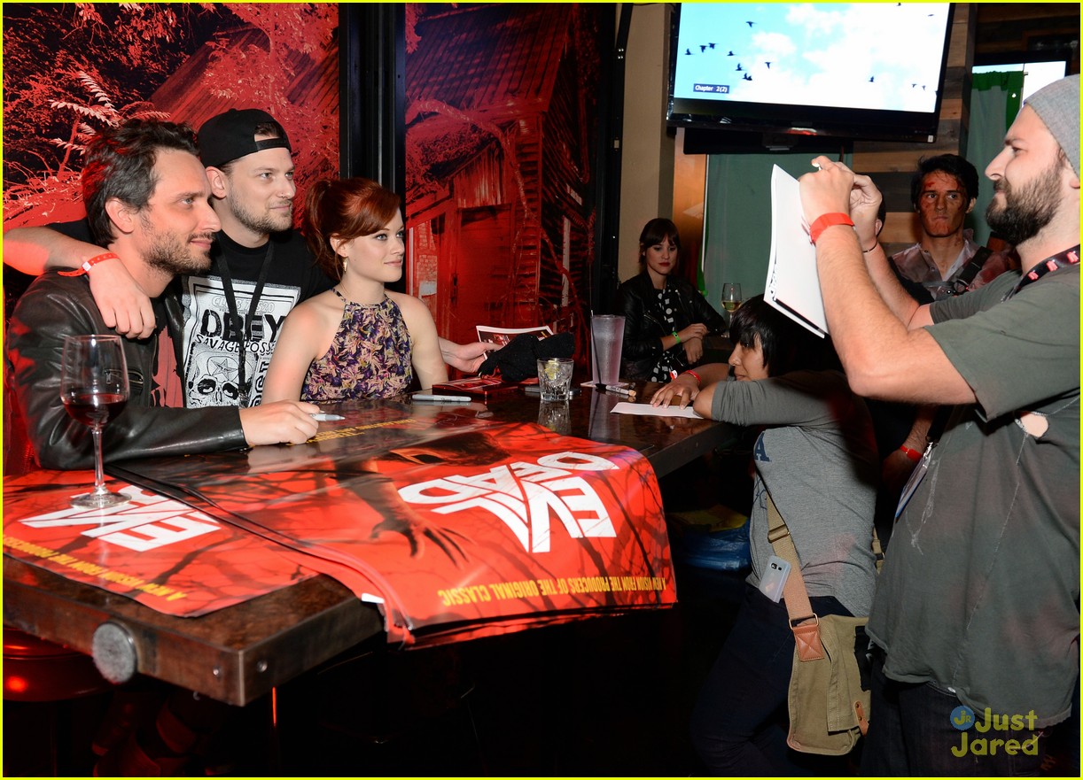 jane levy evil dead bluray sdcc 09