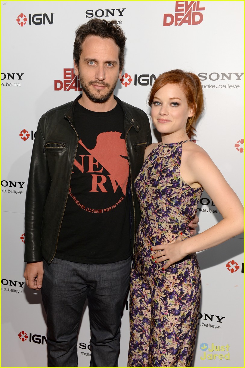 jane levy evil dead bluray sdcc 10