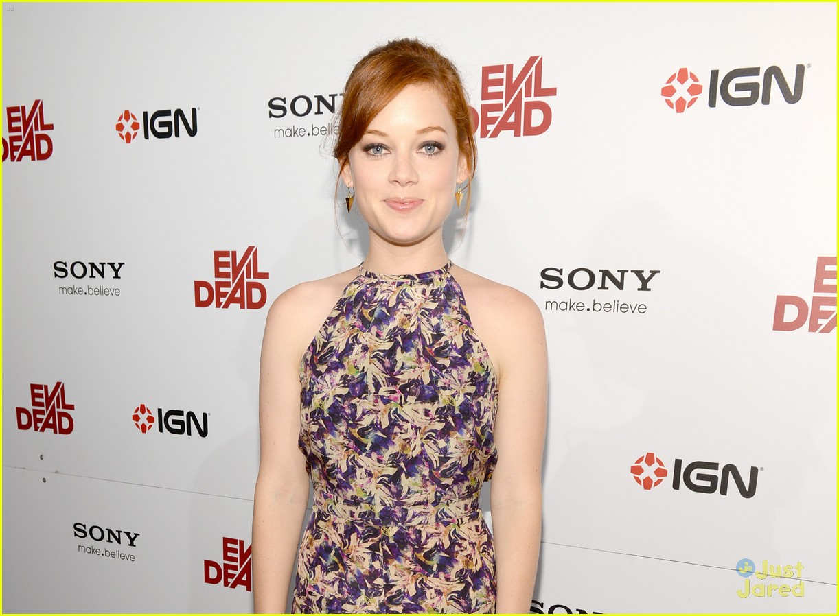 jane levy evil dead bluray sdcc 15