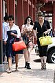 kendall kylie jenner shopping sisters 01