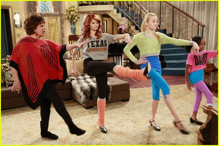 It&rsquo;s Bertram&rsquo;s Birthday on &lsquo;Jessie&rsquo;! | Photo 576395 - Photo Gallery