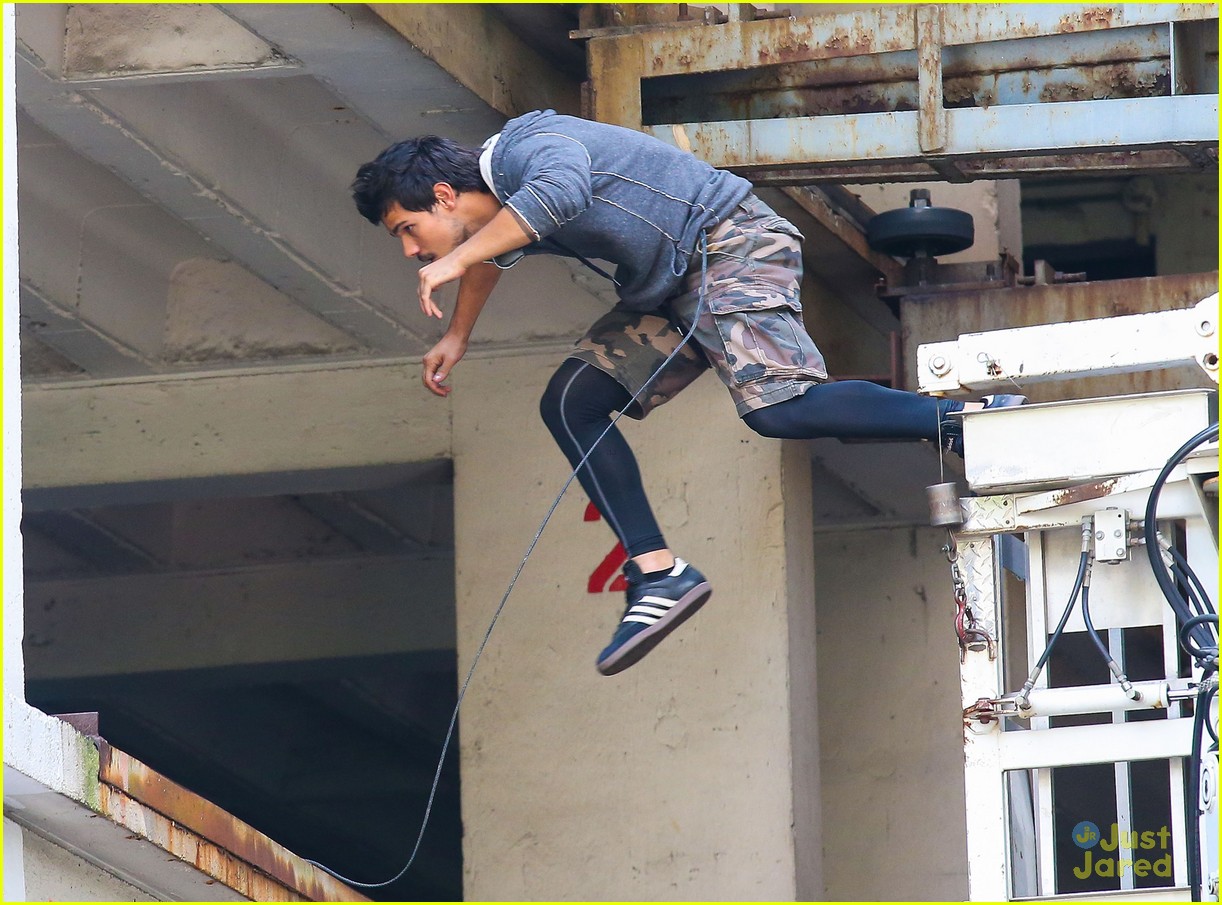 taylor lautner marie avgeropoulos crane tracers 04