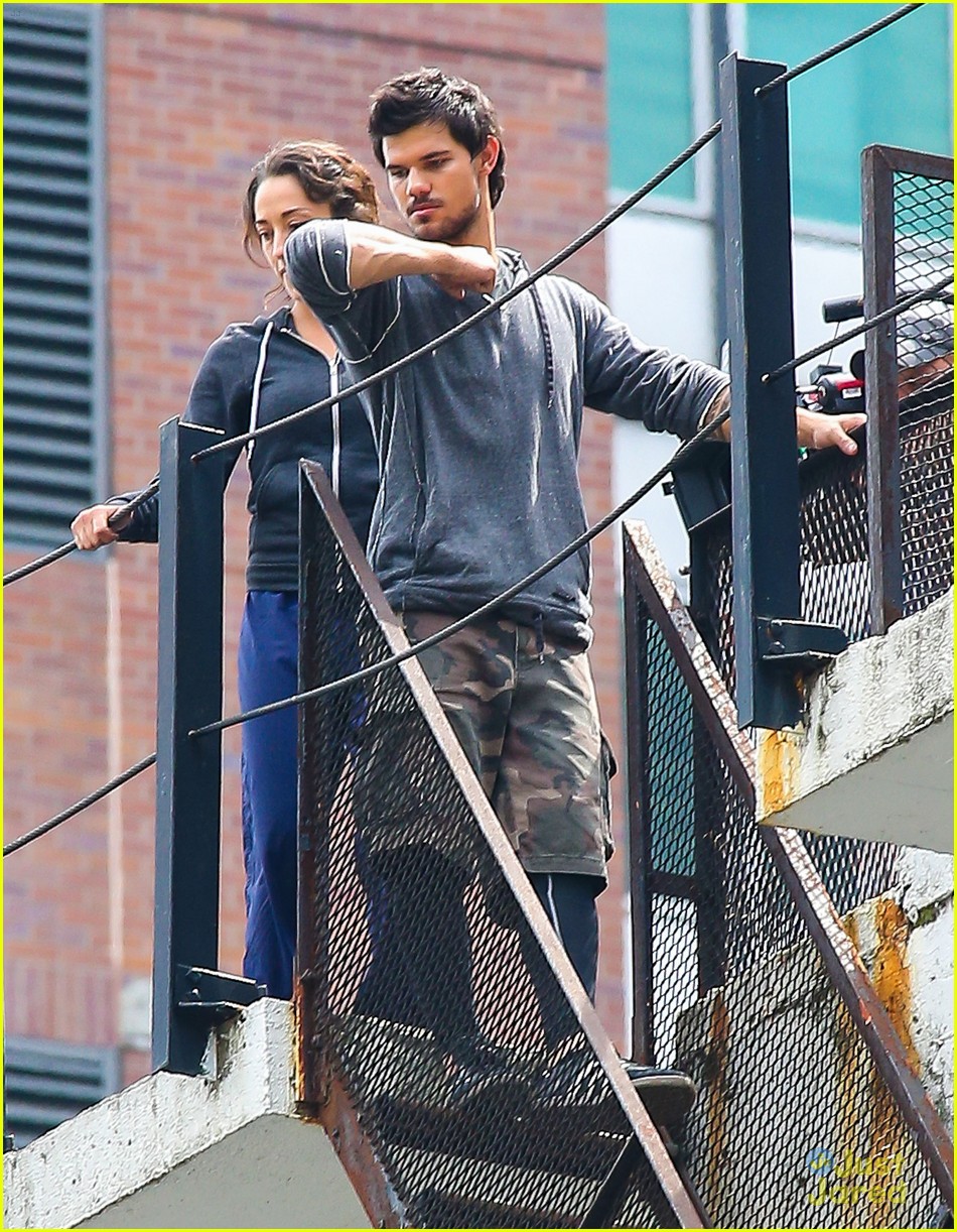 taylor lautner marie avgeropoulos crane tracers 05