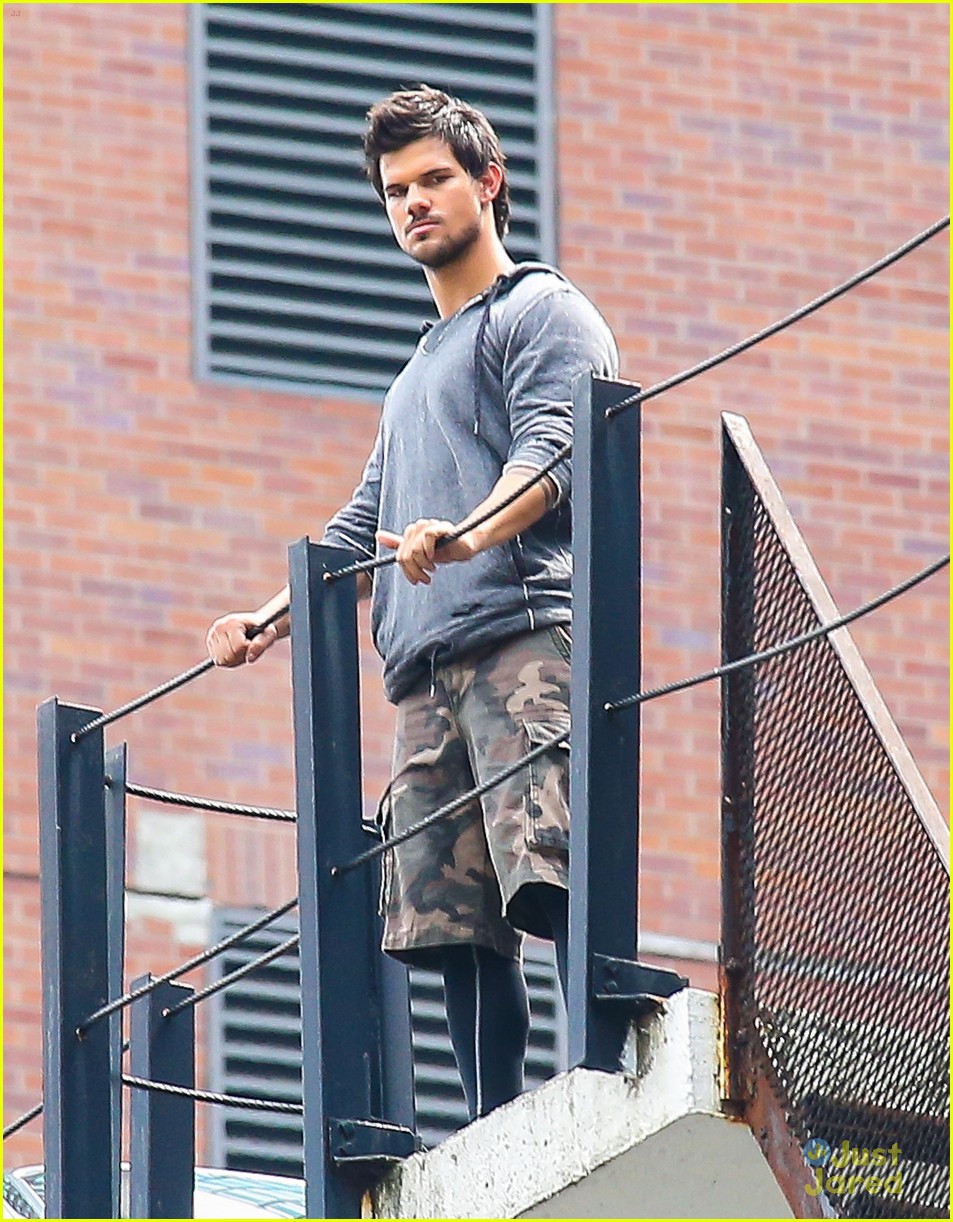 taylor lautner marie avgeropoulos crane tracers 07