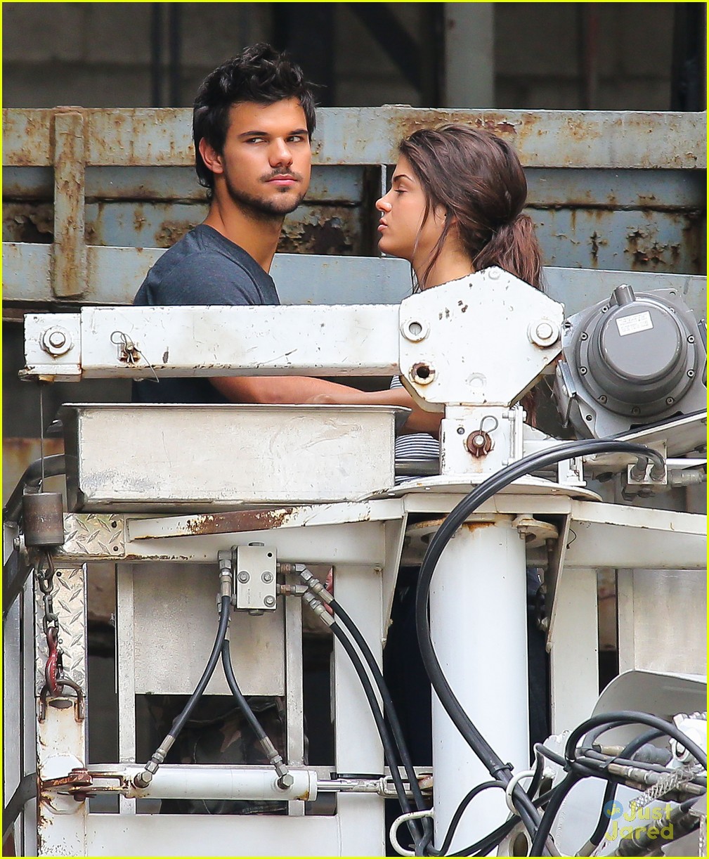 taylor lautner marie avgeropoulos crane tracers 14