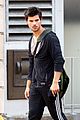 taylor lautner masked man for tracers robbery scene 06
