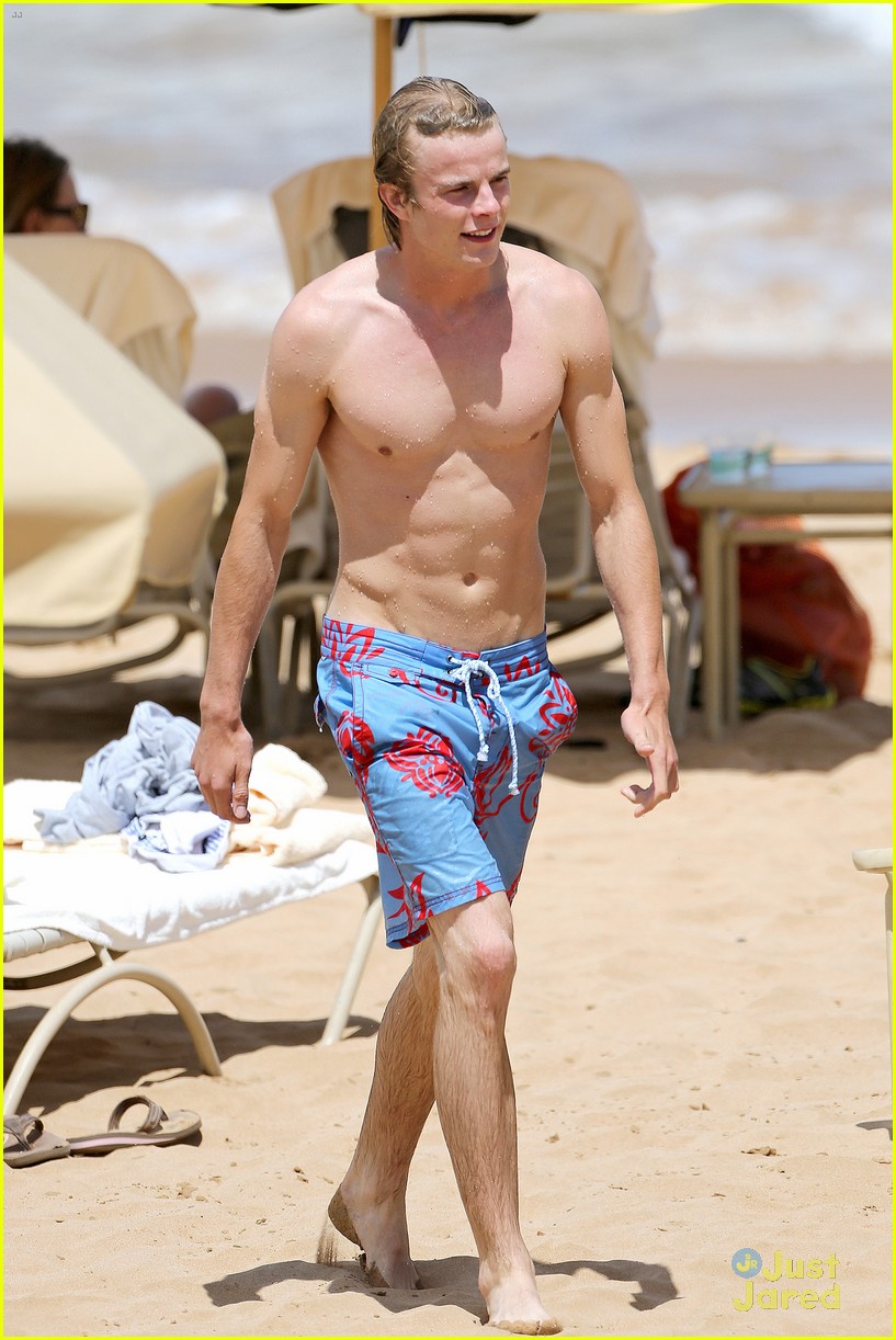 lucy hale more maui fun with shirtless graham rogers 33
