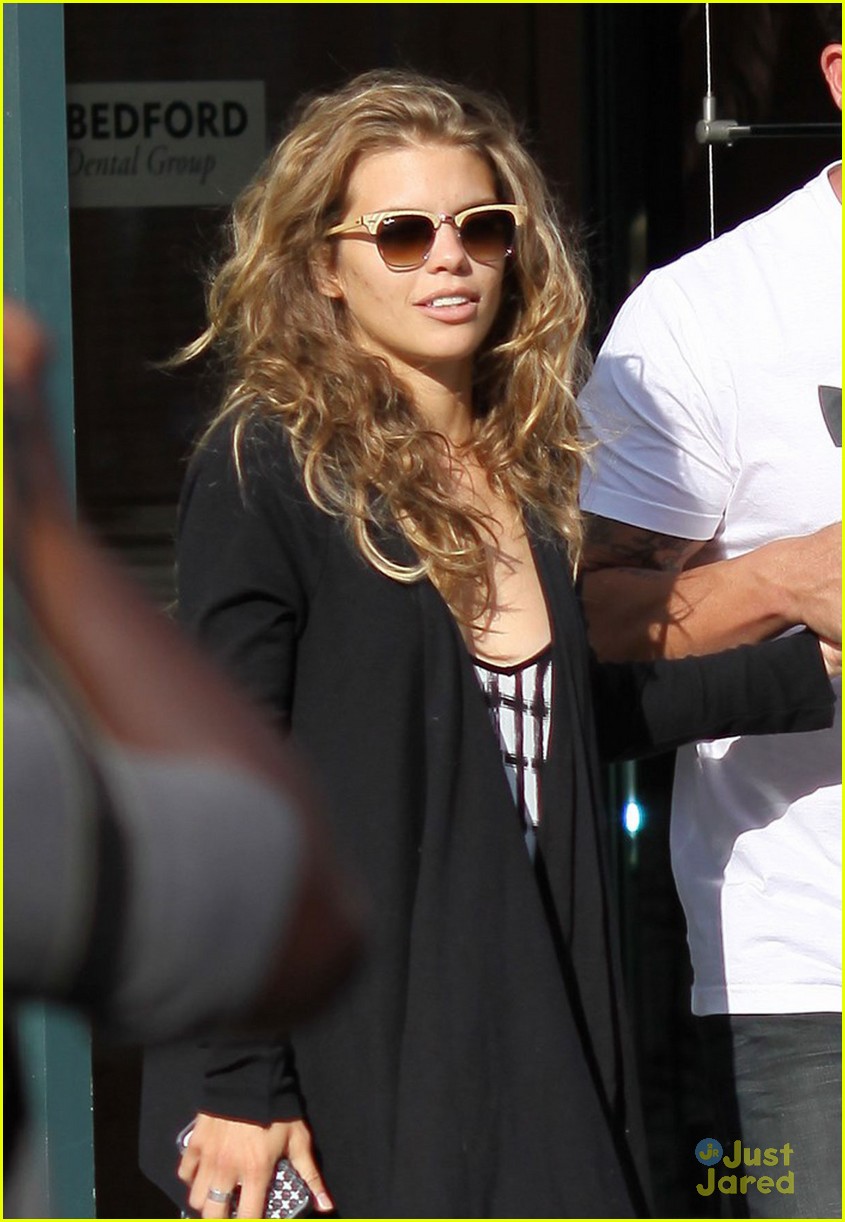 annalynne mccord dentist visit with dominic purcell 03
