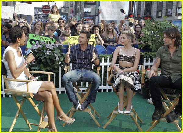 miley cyrus stops by good morning america 05