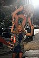 lindsey gort stands on annasophia robbs shoulders for carrie diaries 01