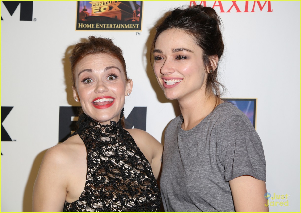 Holland Roden & Crystal Reed: Comic-Con Party Pair! | Photo 578968 ...