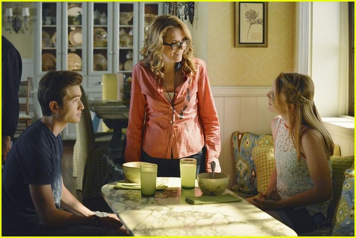 switched birth lea thompson directs 10