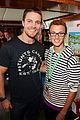 stephen amell katie cassidy ew sdcc 02