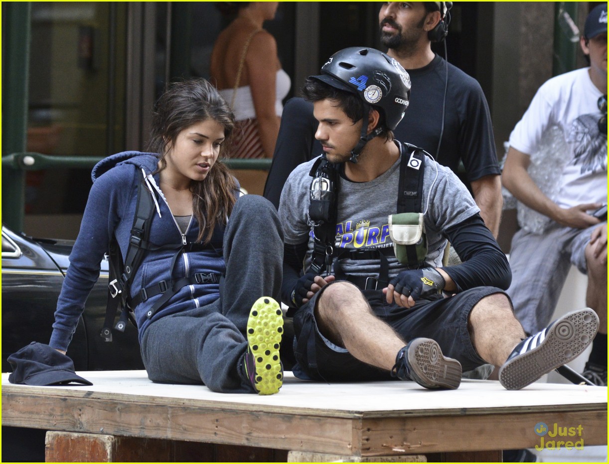 taylor lautner marie avgeropoulos tracers filming 01