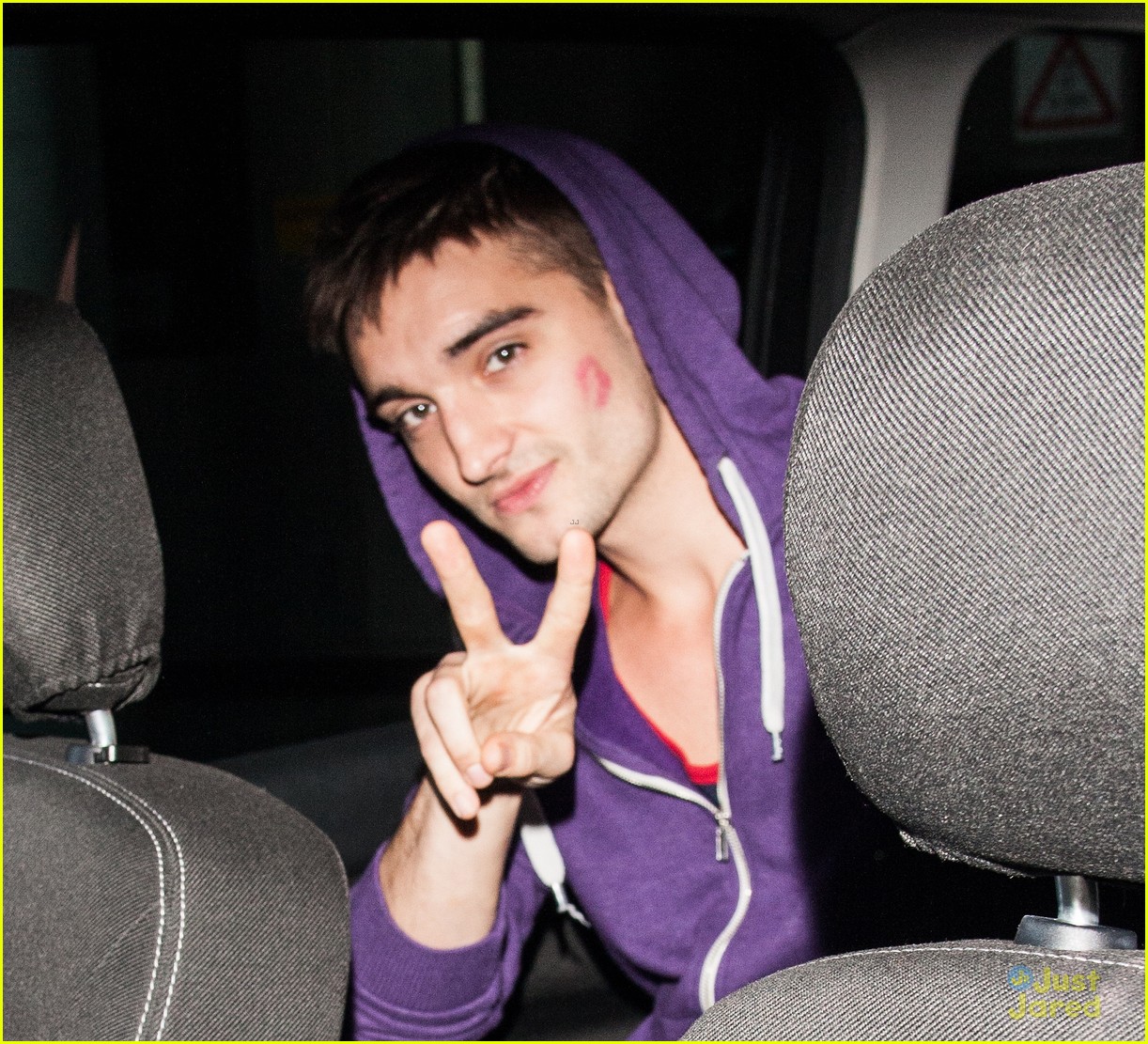 the wanted bbc radio one stop after airport arrival 04