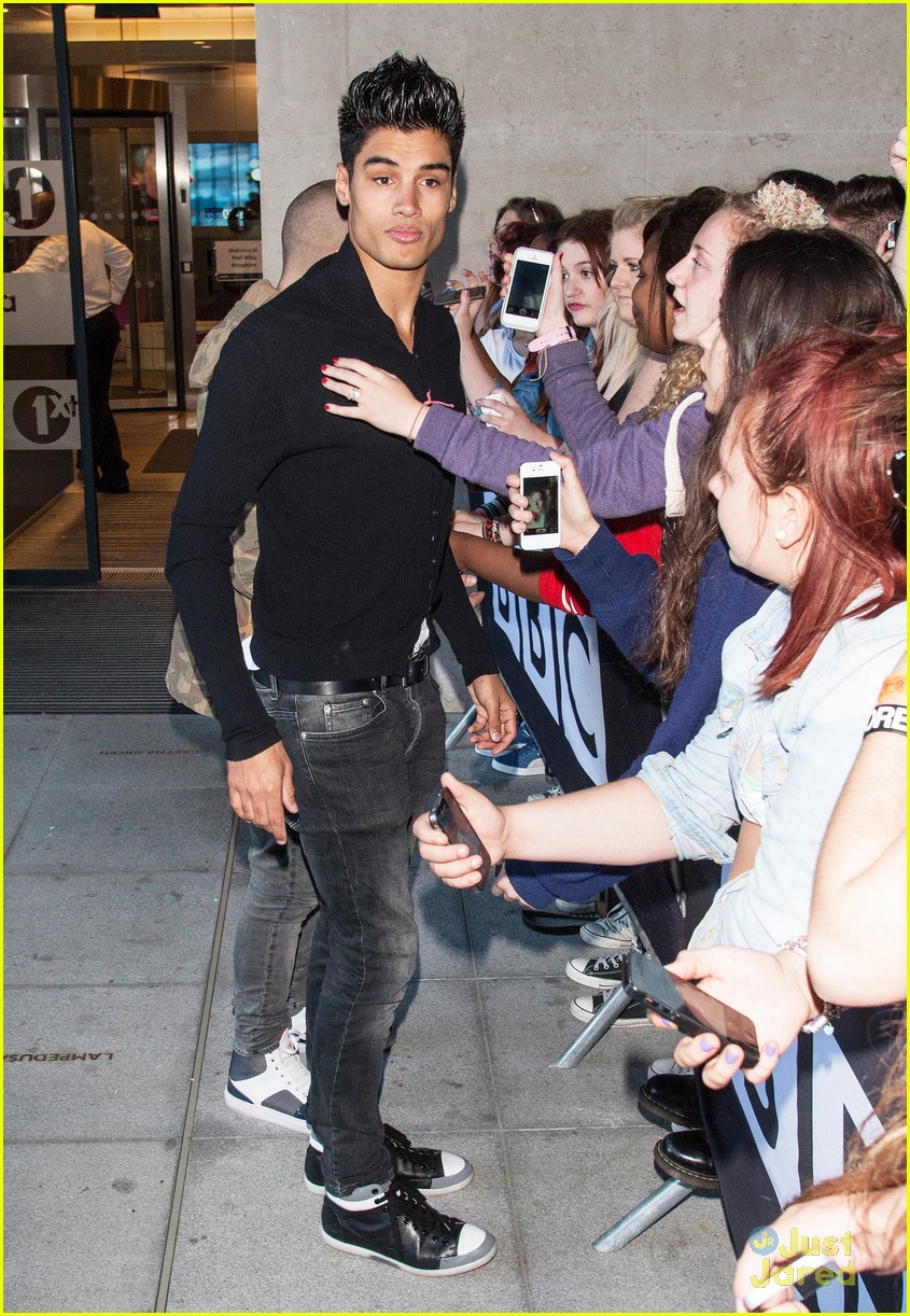 the wanted bbc radio one stop after airport arrival 20
