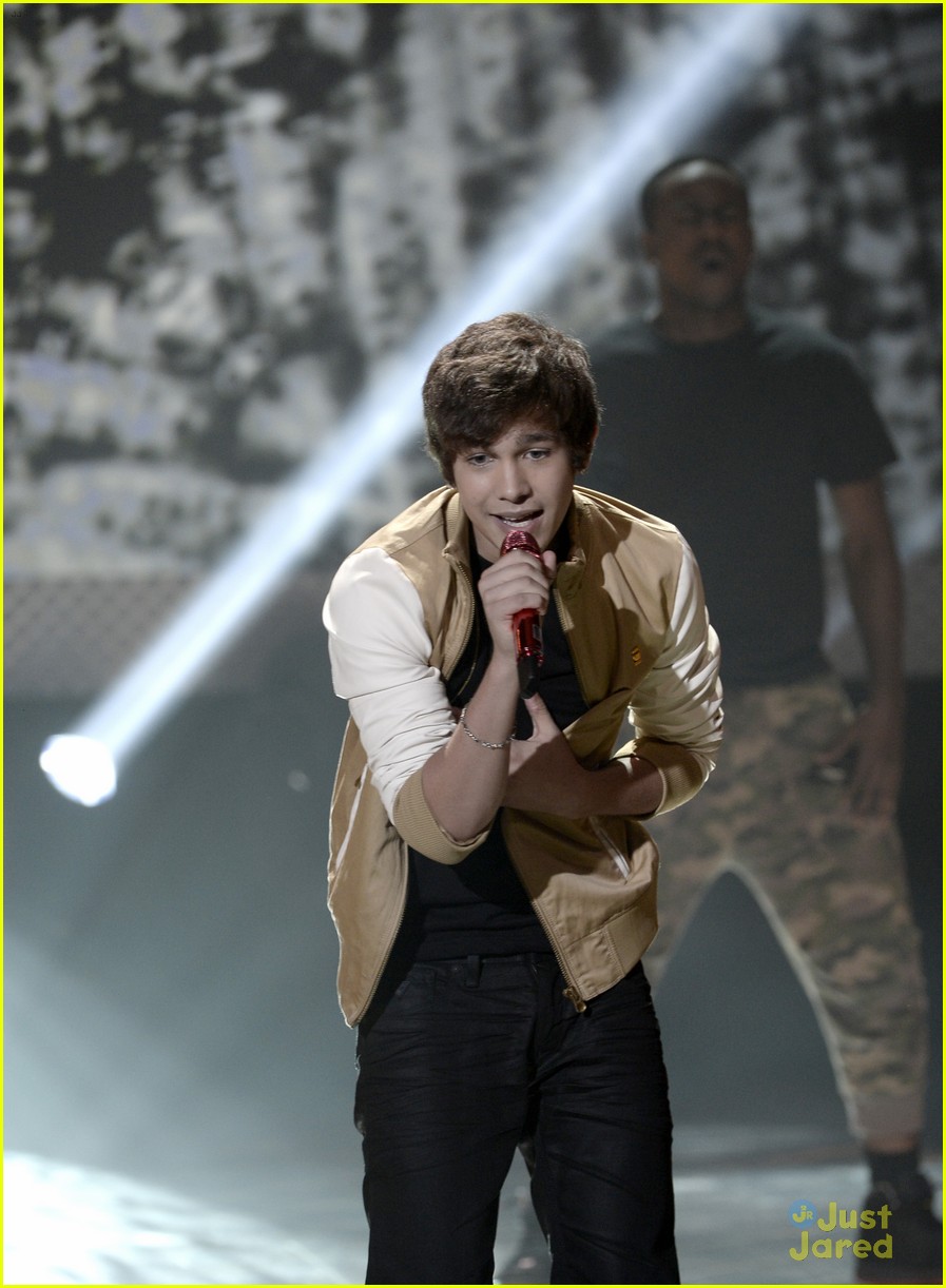 austin mahone young hollywood awards 2013 performance watch now 04