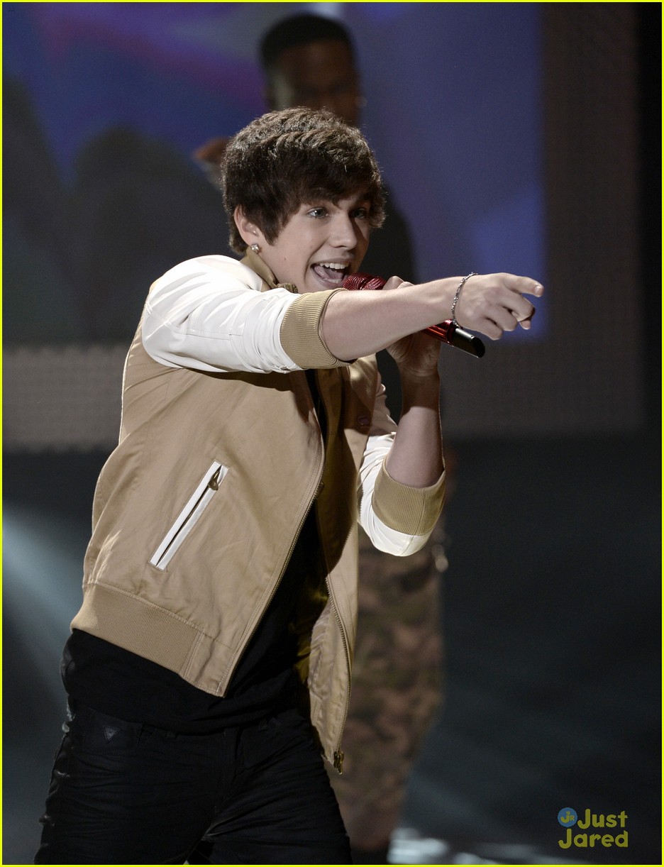 austin mahone young hollywood awards 2013 performance watch now 09