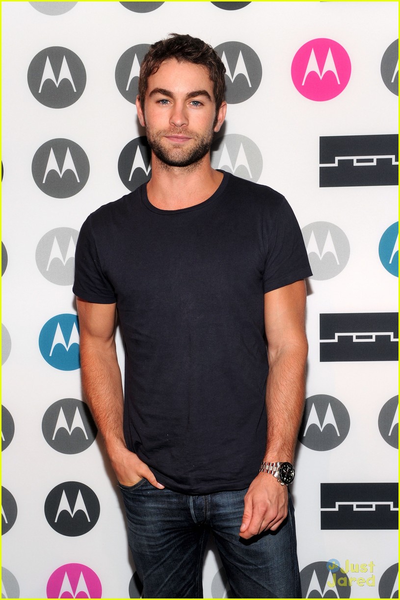 chace crawford motorola party pics 03