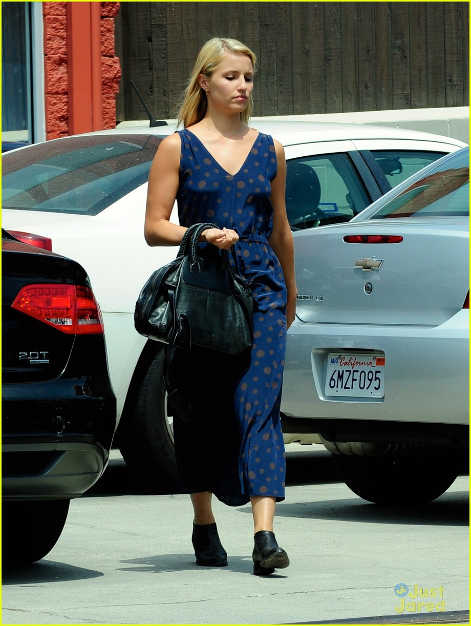 dianna agron busy bee monday 04