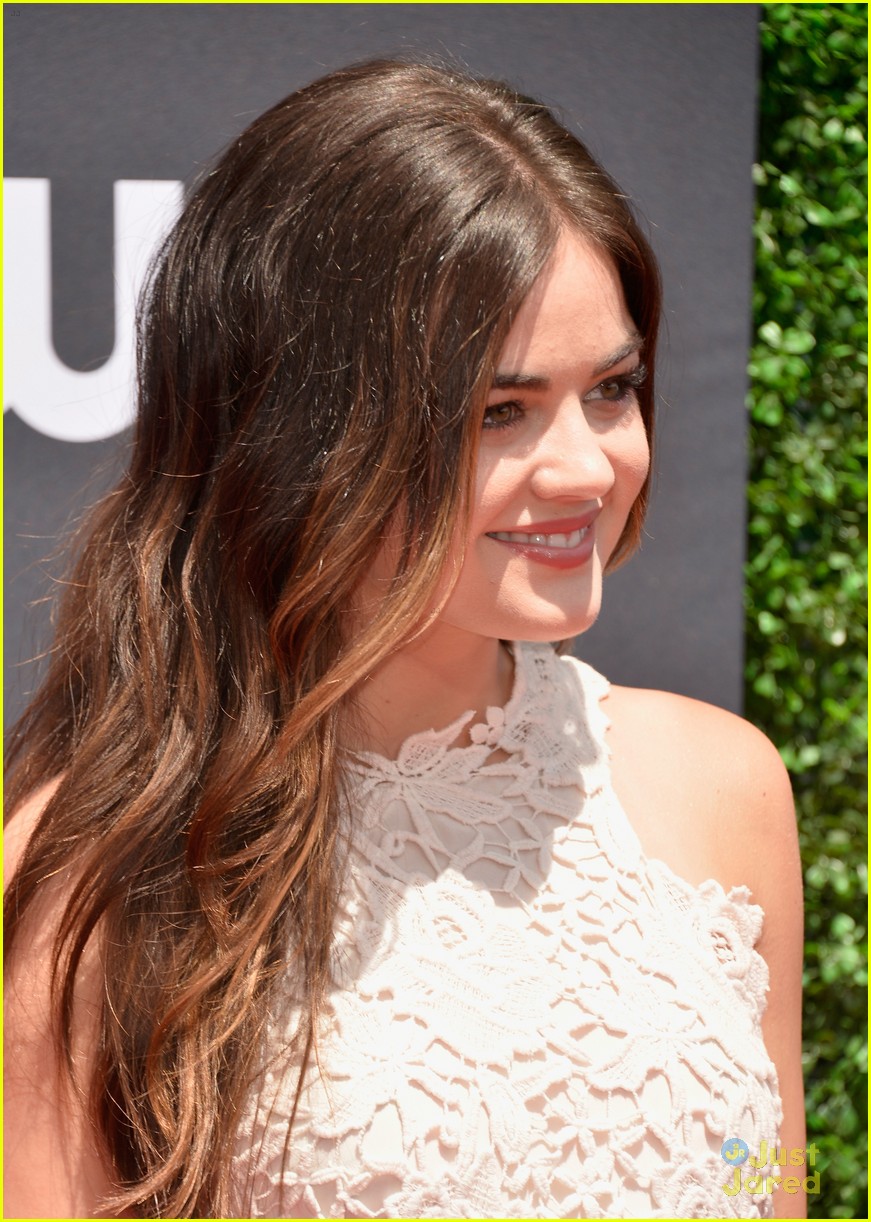lucy hale 2013 yh awards 07