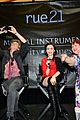 jamie campbell bower lily collins philly tmi 01