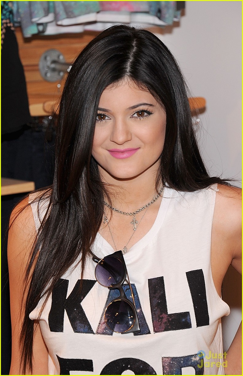 kendall kylie jenner pacsun nyc 06