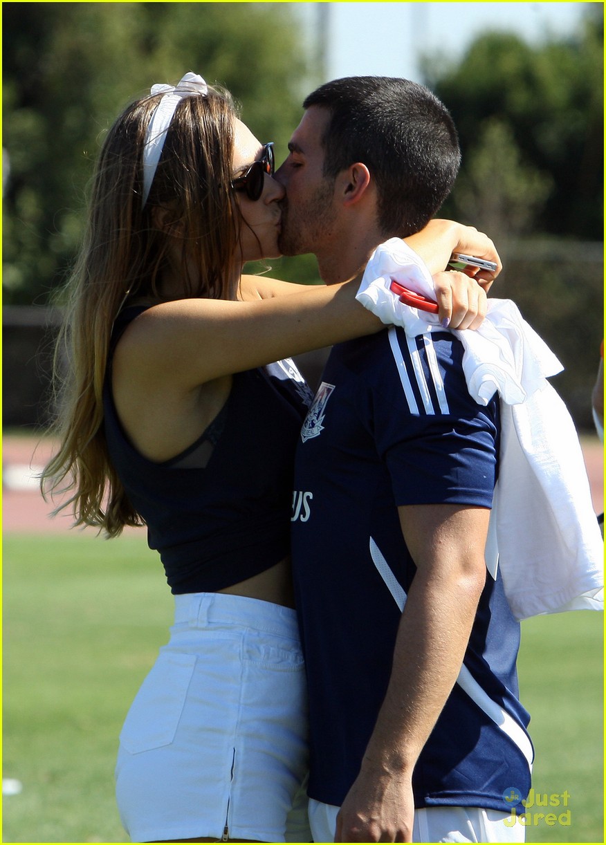 jonas brothers charity soccer game 02