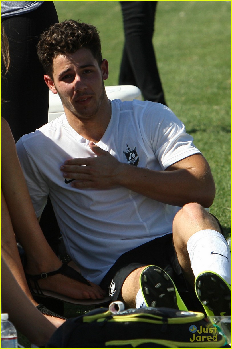 jonas brothers charity soccer game 20