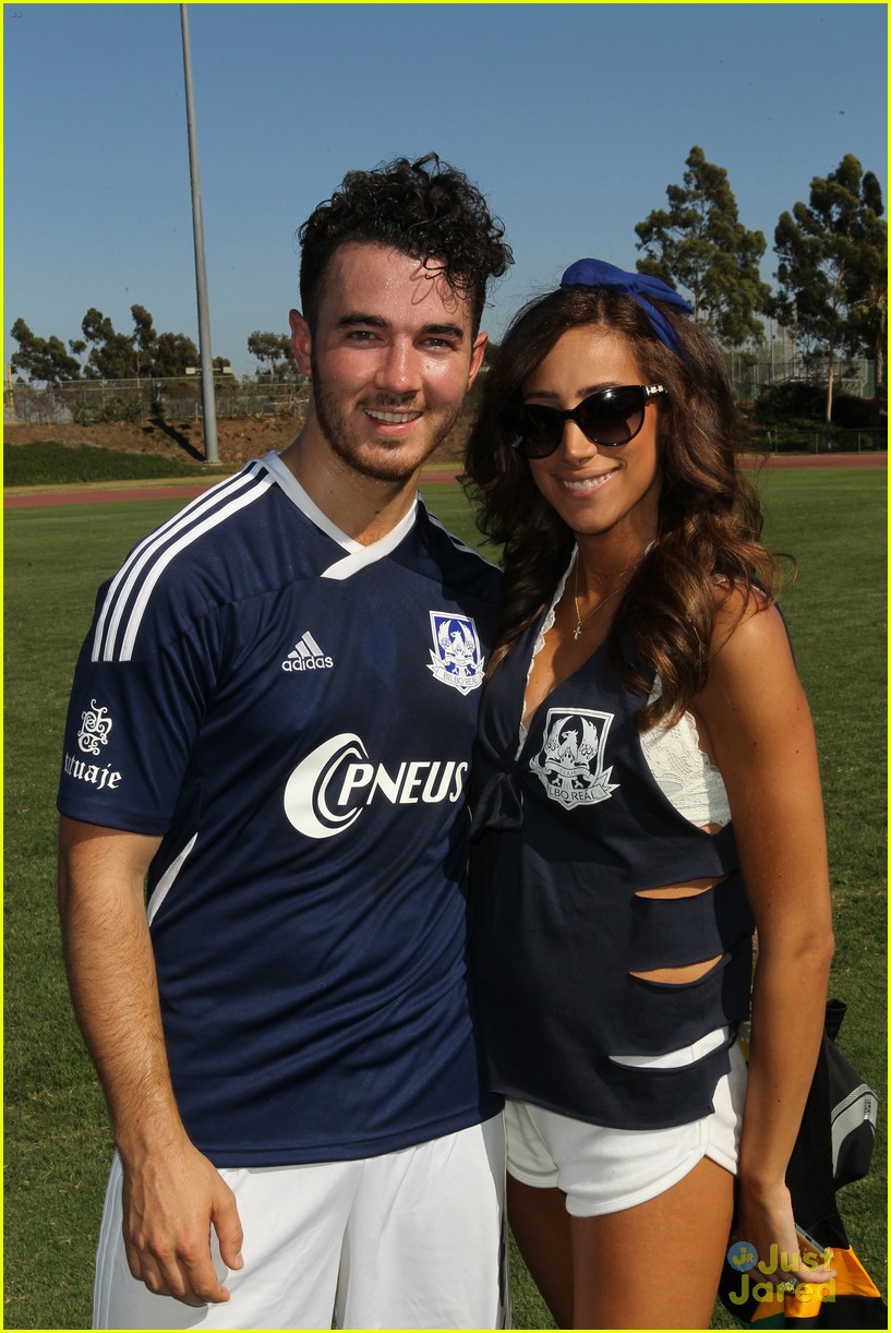 jonas brothers charity soccer game 23