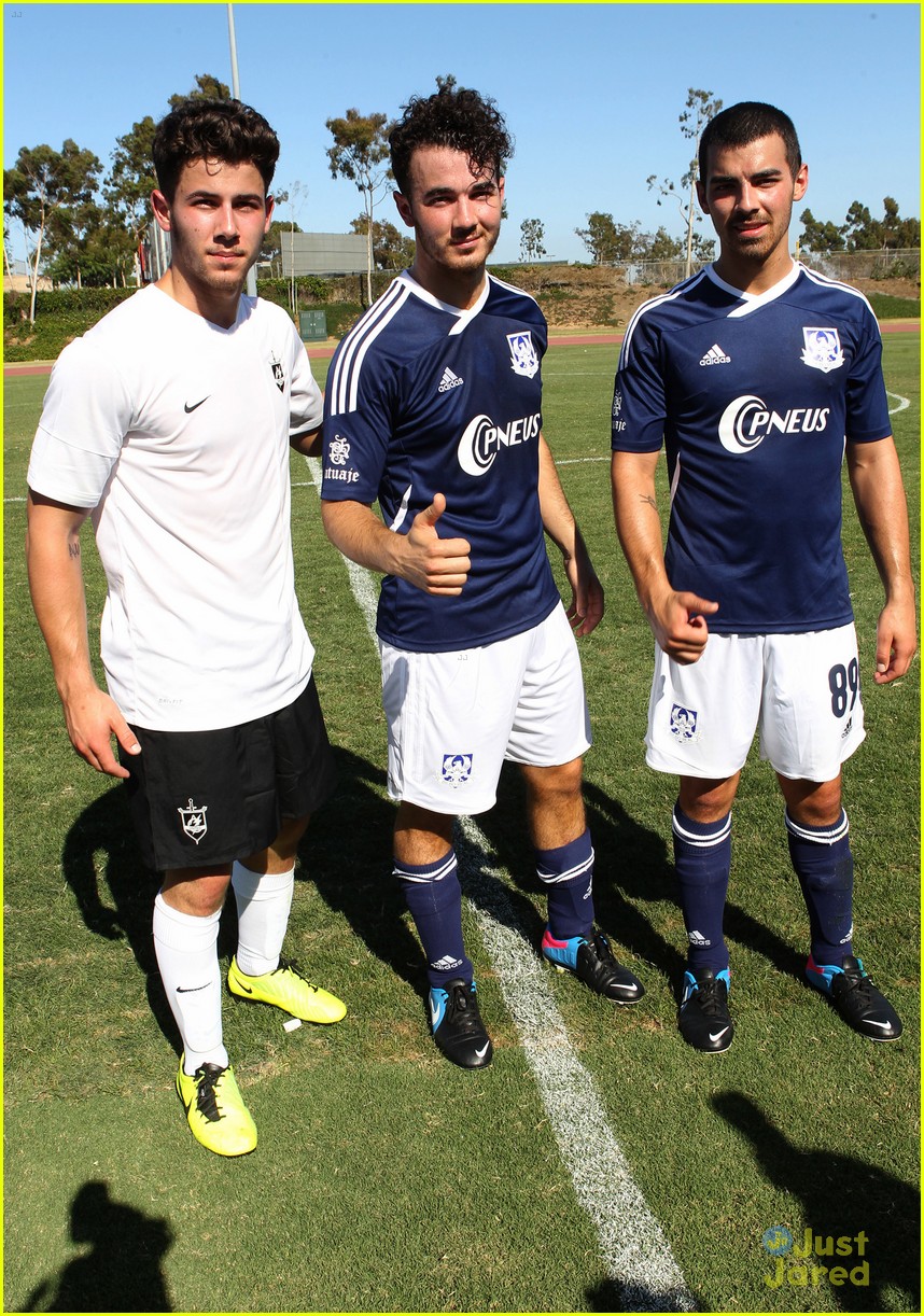 jonas brothers charity soccer game 29