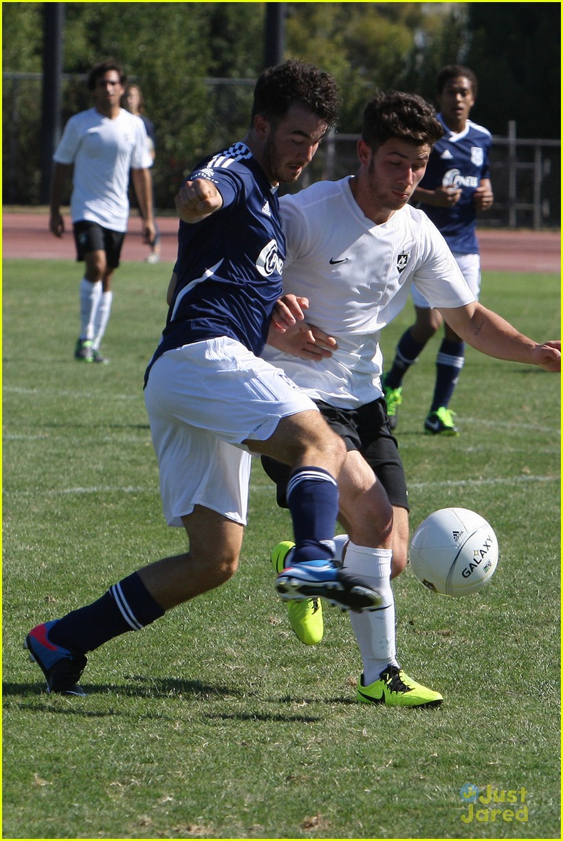 jonas brothers charity soccer game 32