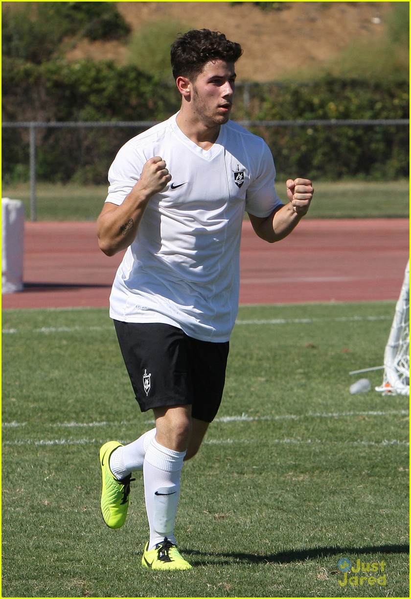 jonas brothers charity soccer game 35