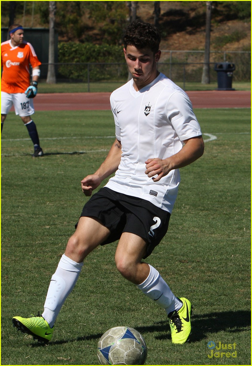 jonas brothers charity soccer game 36